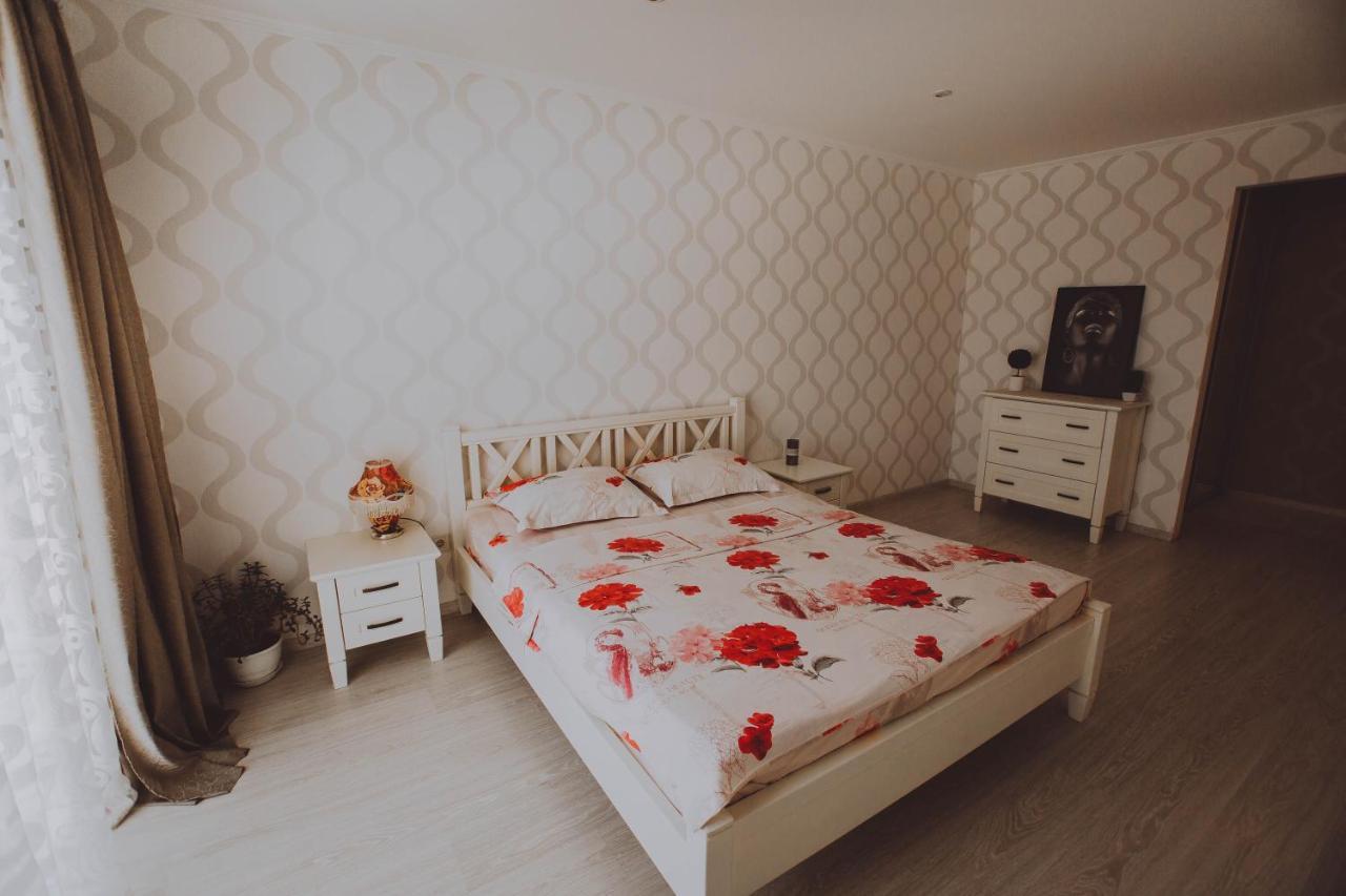 Standard Plus Apartment Poltava Esterno foto