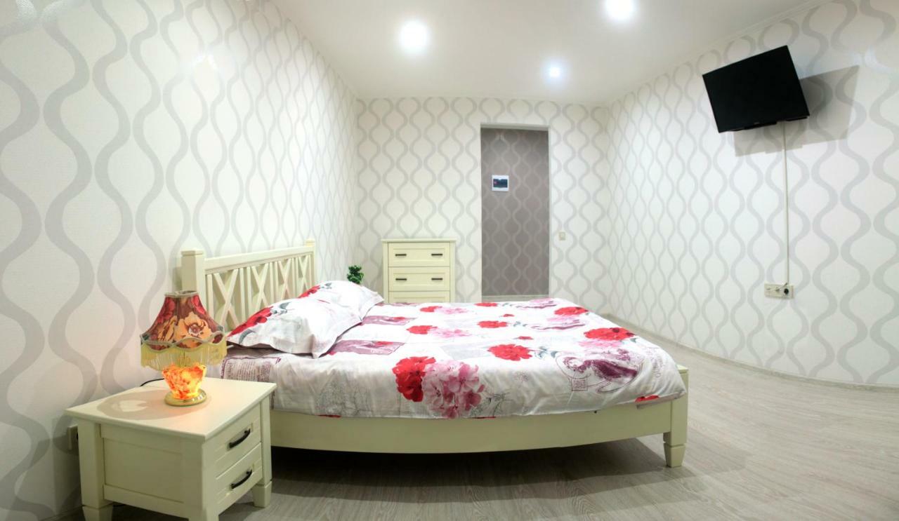 Standard Plus Apartment Poltava Esterno foto