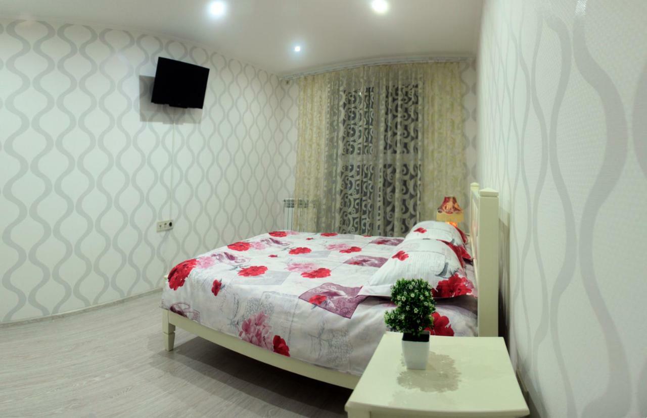 Standard Plus Apartment Poltava Esterno foto